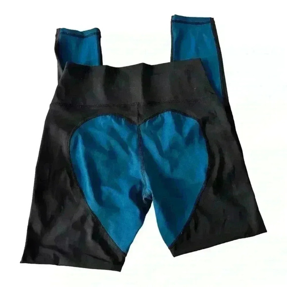 EVREE X BARBELLA Sports Bra & Heart Booty Leggings Active Set Teal/Black M - Picture 9 of 10